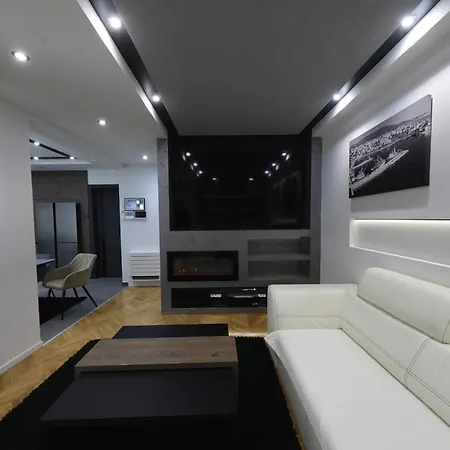 Legacy Marine 3 - Serenity, Luxury Designer Penthouse Apartman *