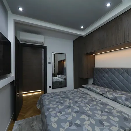 Legacy Marine 3 - Serenity, Luxury Designer Penthouse * Zára