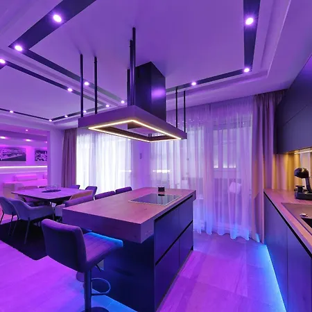 Legacy Marine 3 - Serenity, Luxury Designer Penthouse Apartman