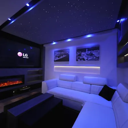 Legacy Marine 3 - Serenity, Luxury Designer Penthouse