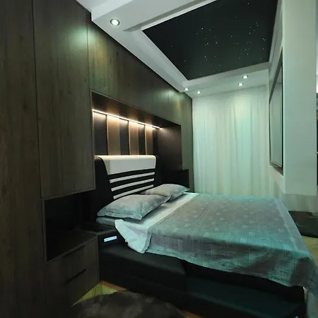 Legacy Marine 3 - Serenity, Luxury Designer Penthouse Lägenhet