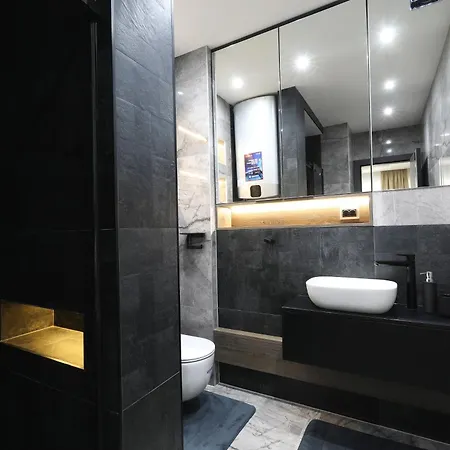 Legacy Marine 3 - Serenity, Luxury Designer Penthouse