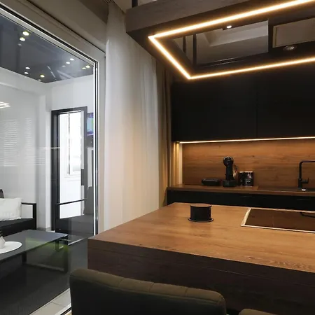 Legacy Marine 3 - Serenity, Luxury Designer Penthouse